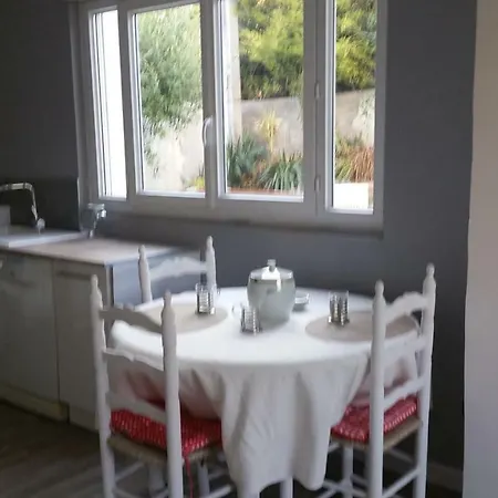 Des Roses Apartment *